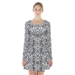 Monochrome Maze Design Print Long Sleeve Velvet V-neck Dress