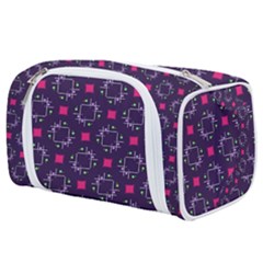 Geometric Pattern Retro Style Toiletries Pouch from UrbanLoad.com