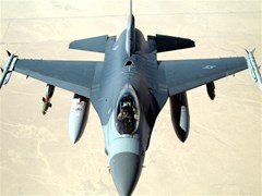 16 fighting falcon