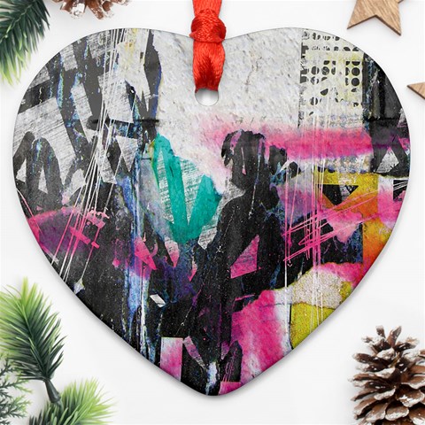 Graffiti Grunge Ornament (Heart) from UrbanLoad.com Front