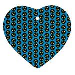 0059 Comic Head Bothered Smiley Pattern Ornament (Heart)