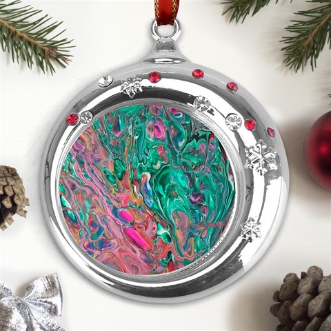 Green Pour Metal Snowflake Red Crystal Round Ornament from UrbanLoad.com Front